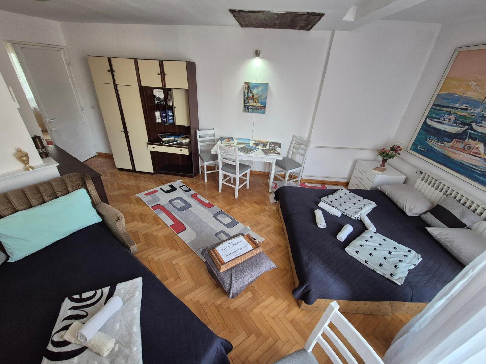 Prenociste Chardak Hotel Tuzla Kültér fotó