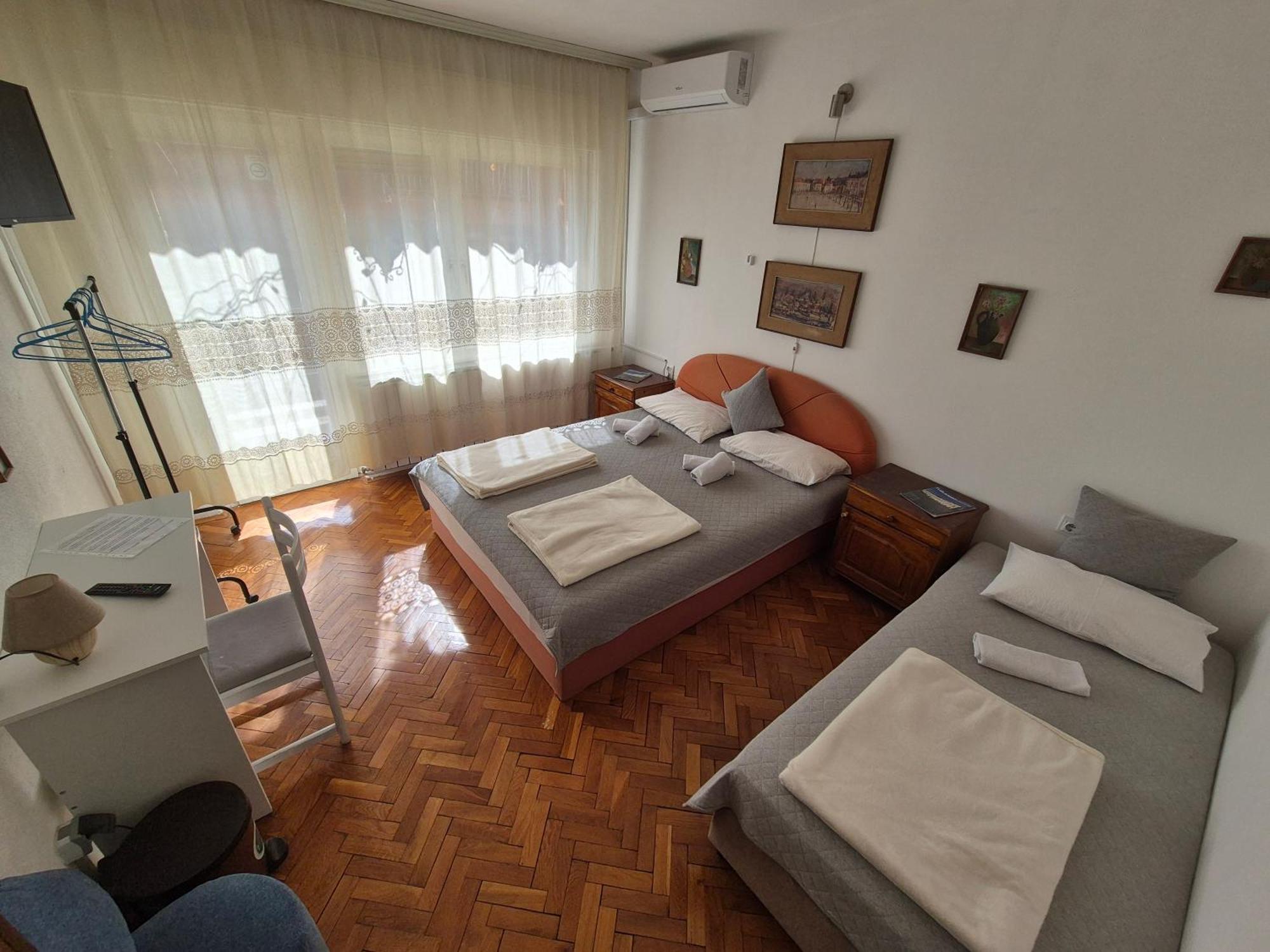 Prenociste Chardak Hotel Tuzla Kültér fotó