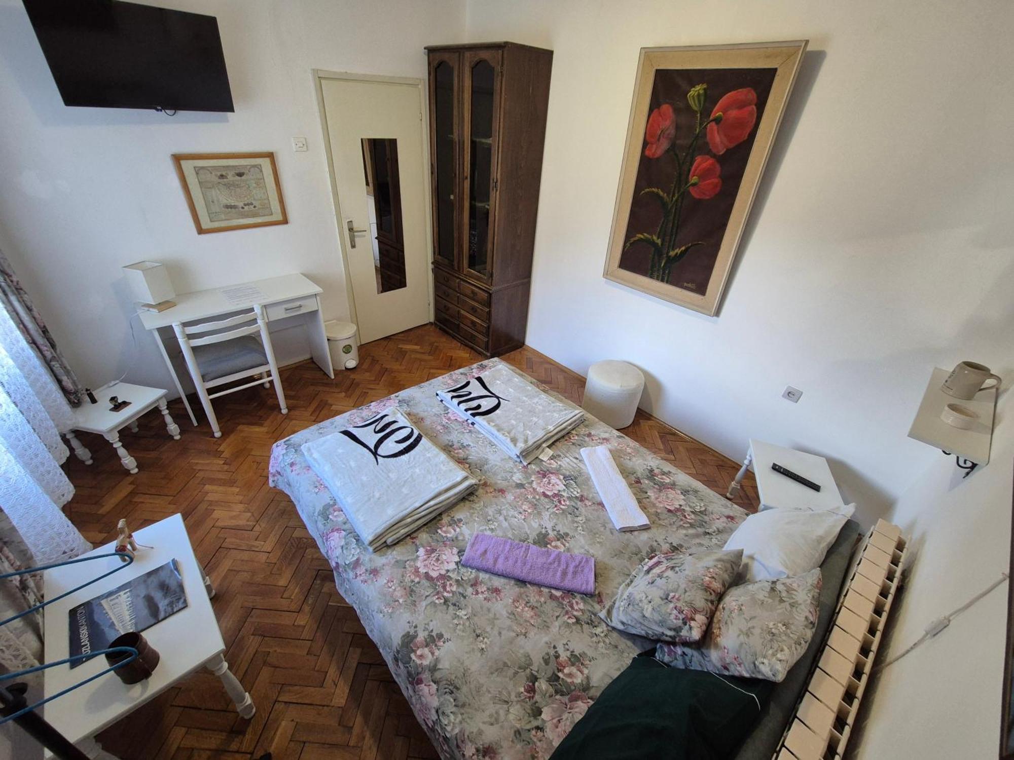 Prenociste Chardak Hotel Tuzla Kültér fotó