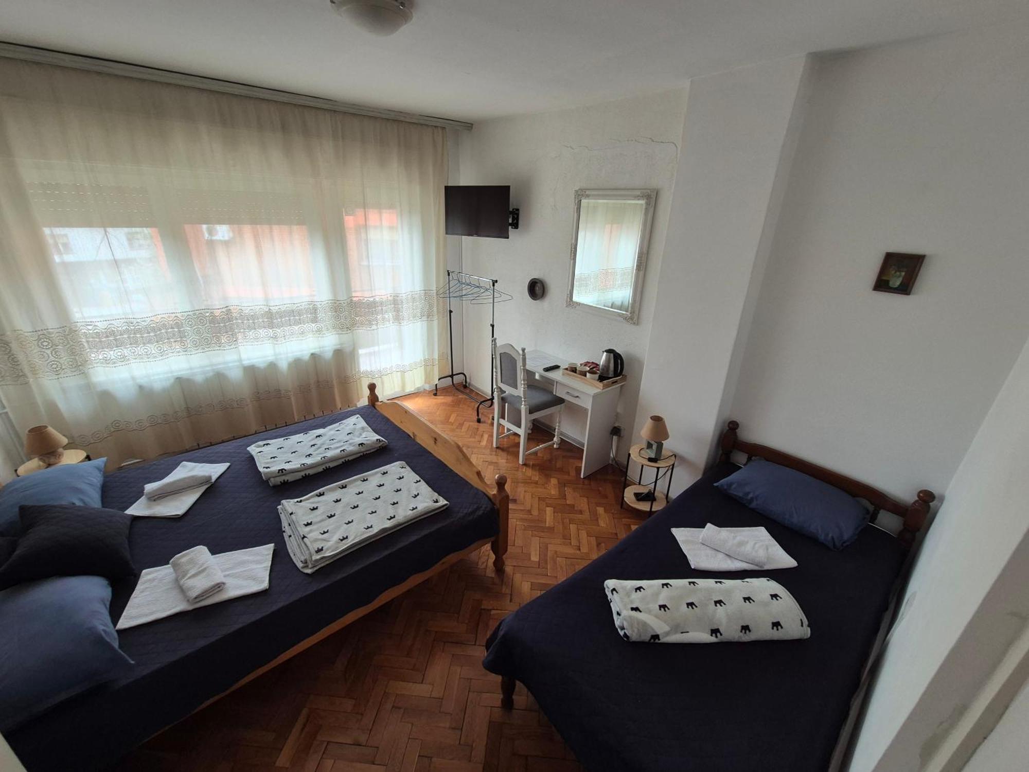 Prenociste Chardak Hotel Tuzla Kültér fotó